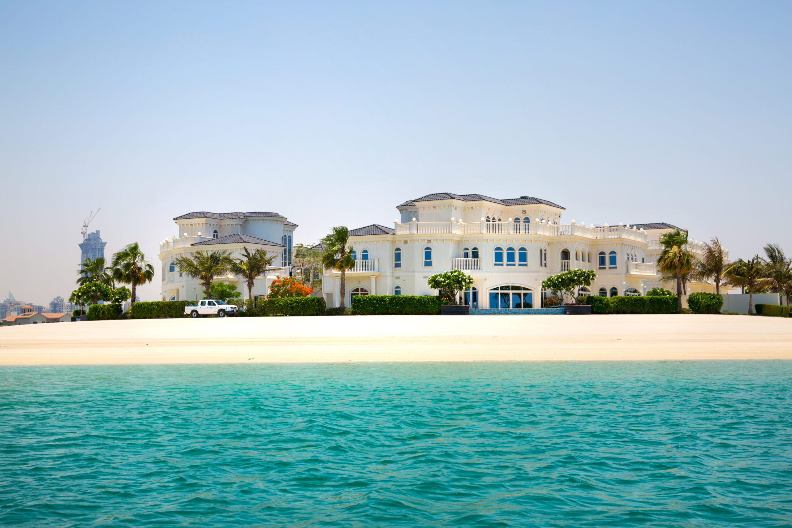 Over the past year, prices for villas and townhouses in Dubai have increased by 28%