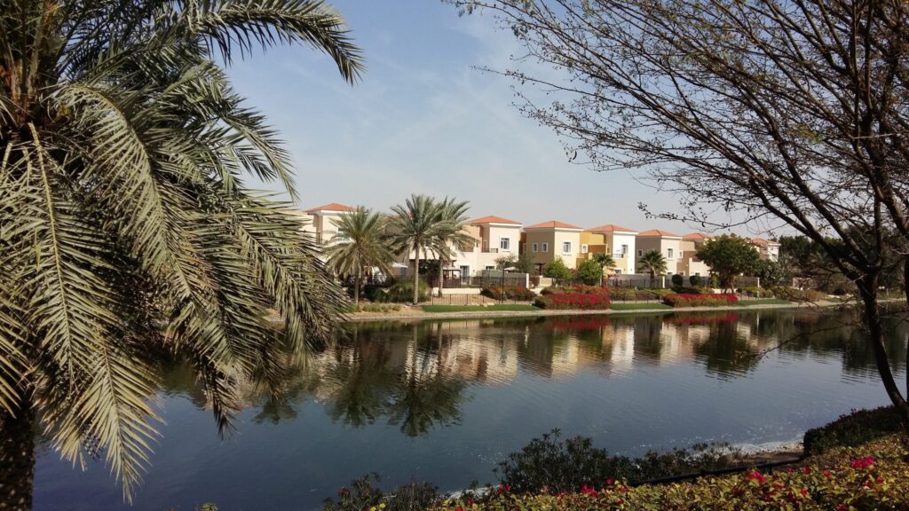 Cравнение типов недвижимости, которую можно купить в Arabian Ranches и Al Barari за $1 млн