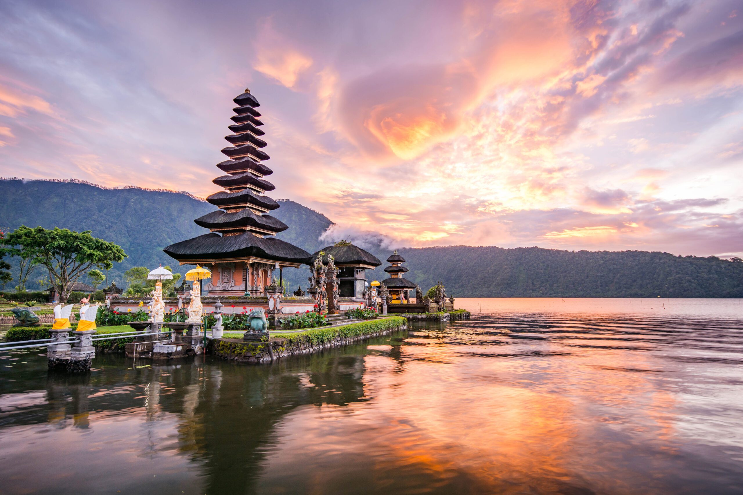 Bali or Dubai: Where is it better to invest in real estate?