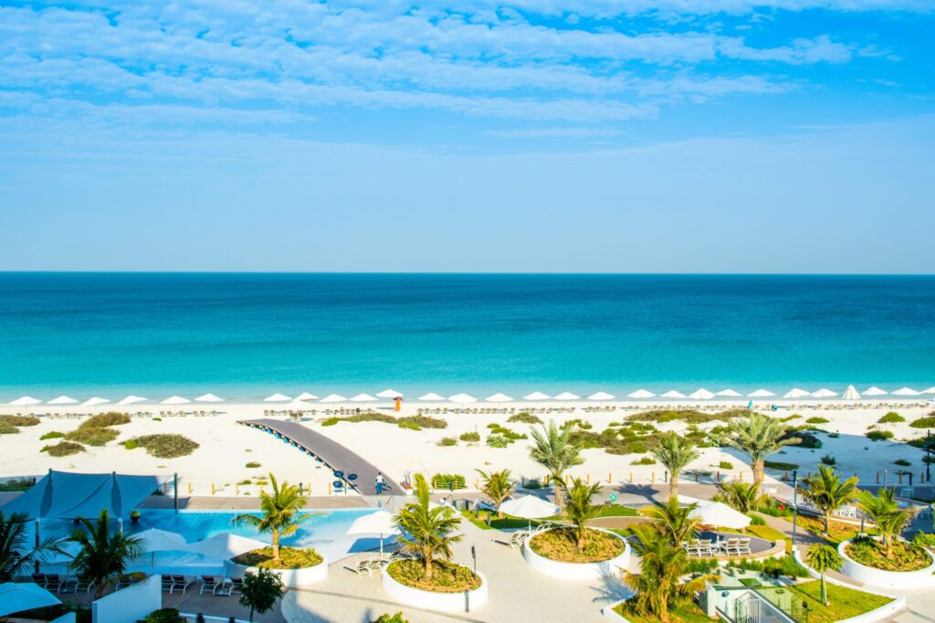 Пляж Saadiyat в Абу-Даби вошёл в рейтинг 50 лучших пляжей мира в 2025 году